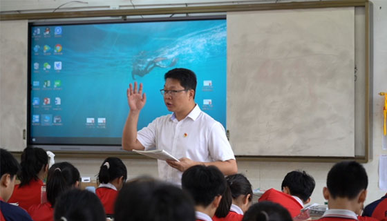 教育領(lǐng)路人——貴港市“名校長”系列訪談之曾智個人簡介